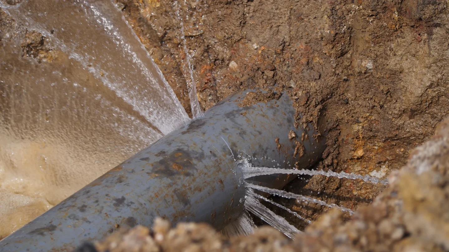 water pipe leaks common causes Collinsville, IL